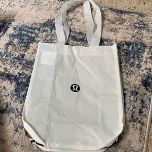 White lululemon bag